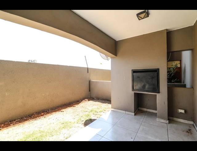 1 BEDROOM TOWNHOUSE FOR SALE IN BRENTHURST